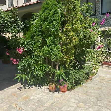 Apartment Lovely And Nice Furnished 3 In Fregata Sweti Wlas