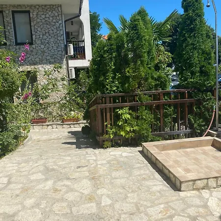 Lovely And Nice Furnished 3 In Fregata