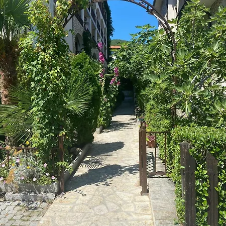 Lovely And Nice Furnished 3 In Fregata * Szveti Vlasz